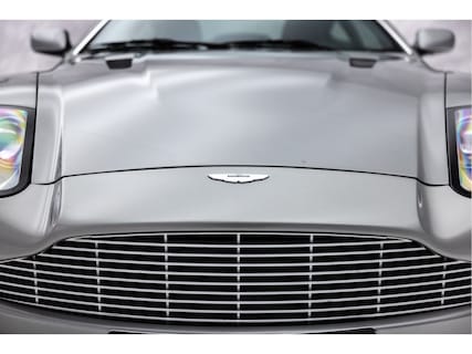 Aston Martin-Vanquish