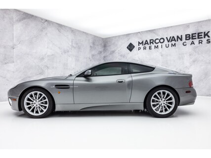 Aston Martin-Vanquish