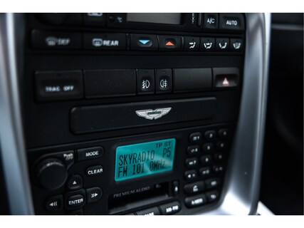 Aston Martin-Vanquish