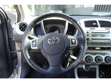 Toyota-Urban Cruiser
