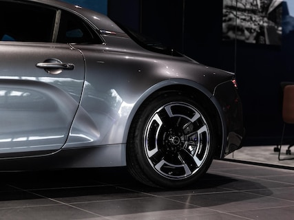 Alpine-A110