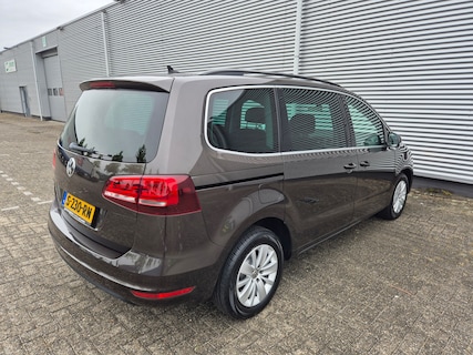 Volkswagen-Sharan