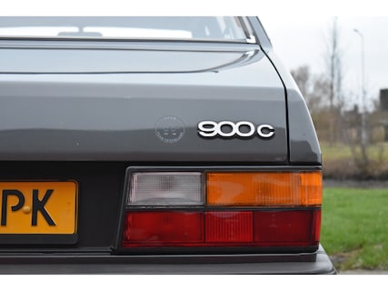 Saab-900