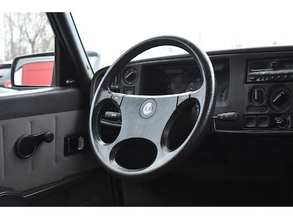Saab-900