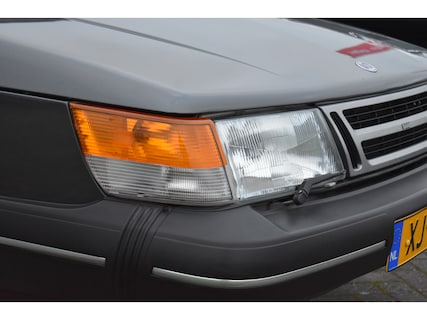 Saab-900