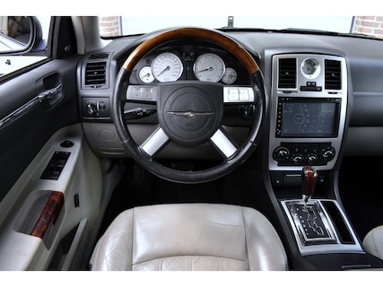 Chrysler-300C