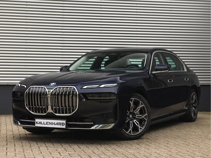 BMW-i7