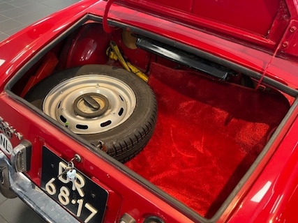 Datsun-1600