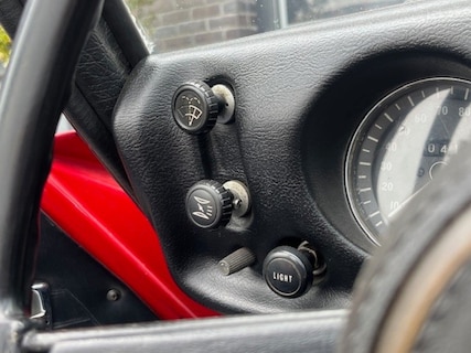 Datsun-1600