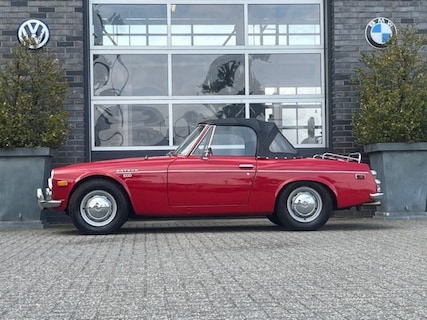 Datsun-1600