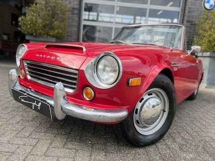 Datsun-1600