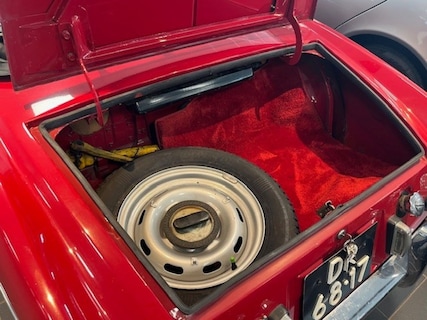 Datsun-1600