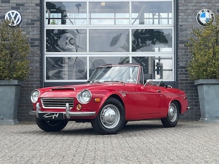 Datsun-1600
