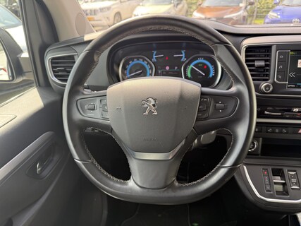 Peugeot-e-Traveller