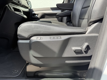Peugeot-e-Traveller