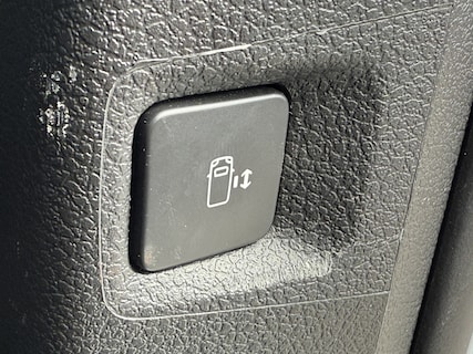 Peugeot-e-Traveller