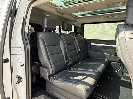 Peugeot-e-Traveller