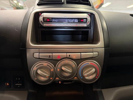 Daihatsu-Sirion