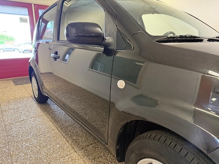 Daihatsu-Sirion