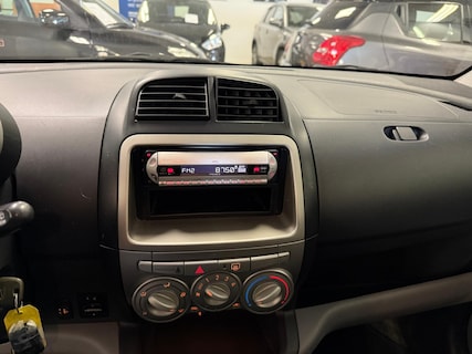 Daihatsu-Sirion