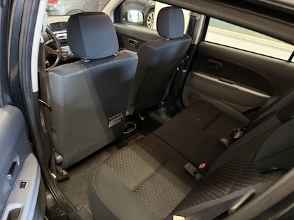 Daihatsu-Sirion