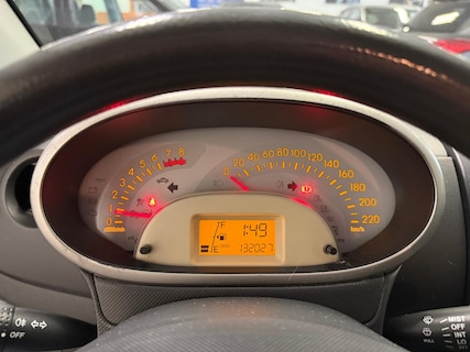 Daihatsu-Sirion