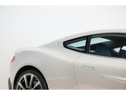 Aston Martin-Vanquish