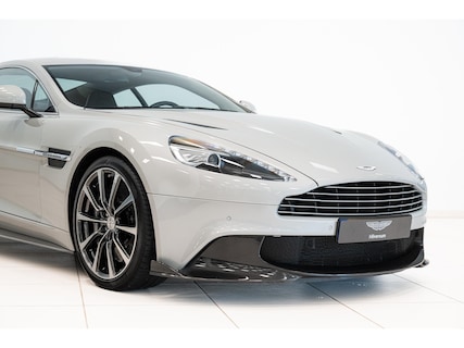 Aston Martin-Vanquish