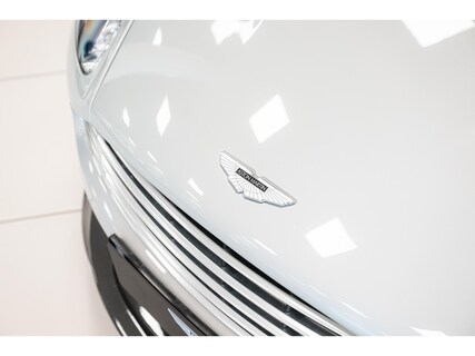 Aston Martin-Vanquish