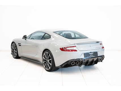 Aston Martin-Vanquish
