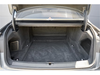 Audi-A8