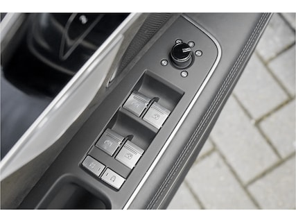 Audi-A8