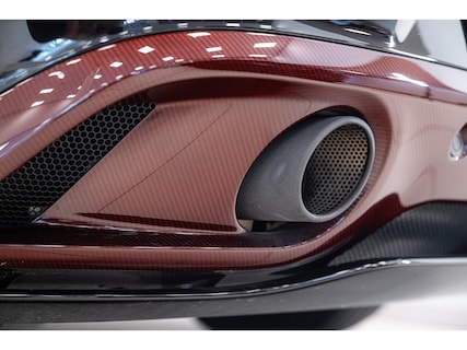 Aston Martin-Vanquish