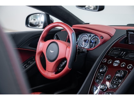 Aston Martin-Vanquish