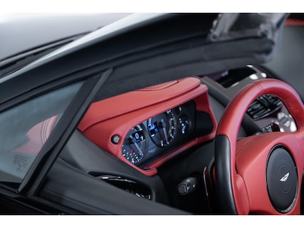 Aston Martin-Vanquish