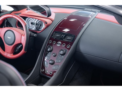 Aston Martin-Vanquish