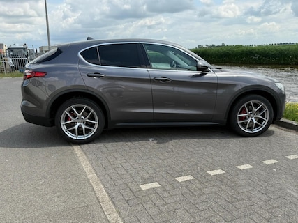 Alfa Romeo-Stelvio