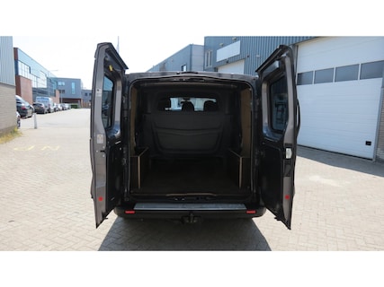 Nissan-NV300