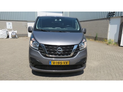 Nissan-NV300
