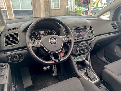 Volkswagen-Sharan