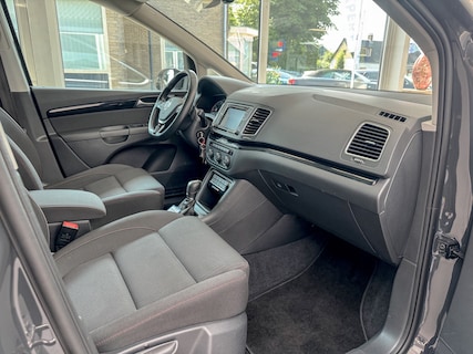 Volkswagen-Sharan