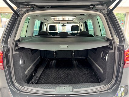 Volkswagen-Sharan