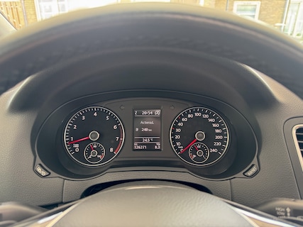 Volkswagen-Sharan