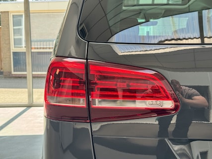 Volkswagen-Sharan