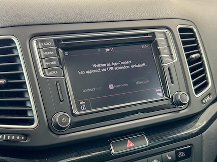 Volkswagen-Sharan