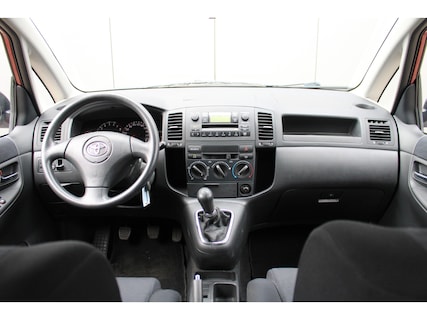 Toyota-Corolla Verso