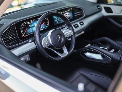 Mercedes-Benz-GLS