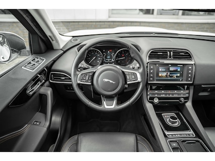 Jaguar-F-Pace