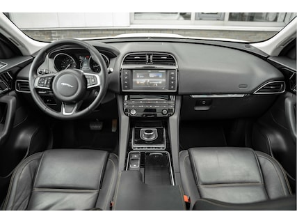 Jaguar-F-Pace