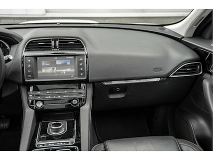 Jaguar-F-Pace